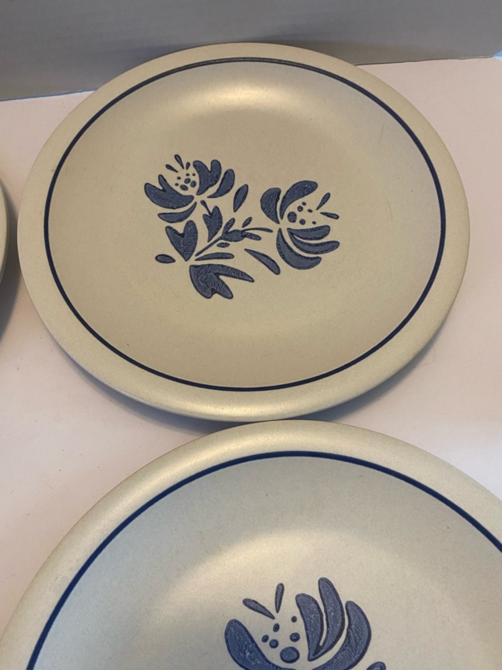 Pfaltzgraff Yorktowne Dinner Plate Blue Flower Made in USA 10 1/4" Vtg Set Of 4 - Picture 5 of 10